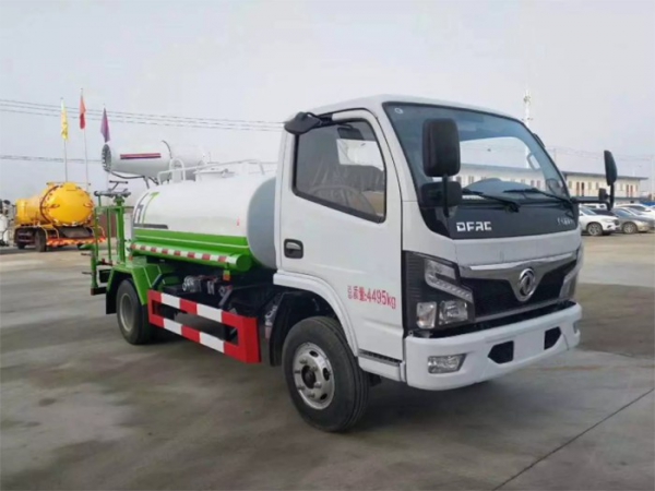 東風多利卡4噸綠化噴灑車