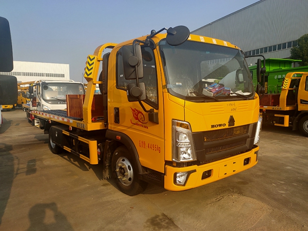 重汽豪沃藍牌一拖二平闆清障車