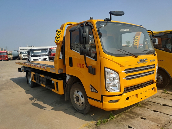 江鈴凱銳3-4噸一拖二平闆清障車