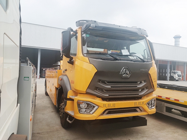 重汽豪瀚13-14噸拖吊聯體清障車