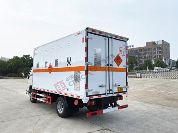 江鈴順達藍牌爆破器材運輸車