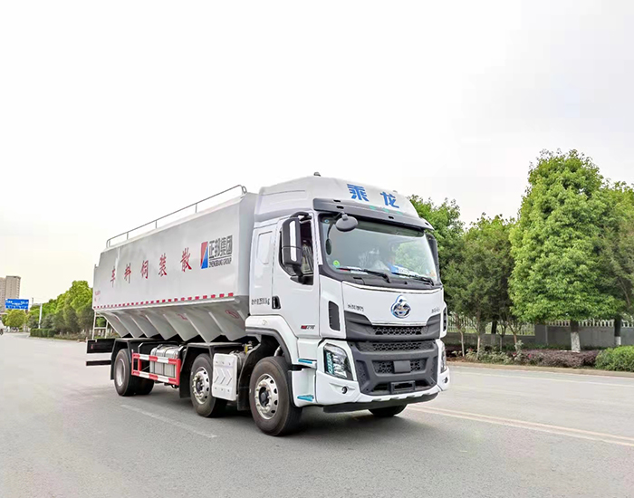 柳汽乘龍小三軸30方飼料車