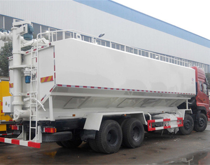 東風天龍前四後(hòu)八42方飼料車